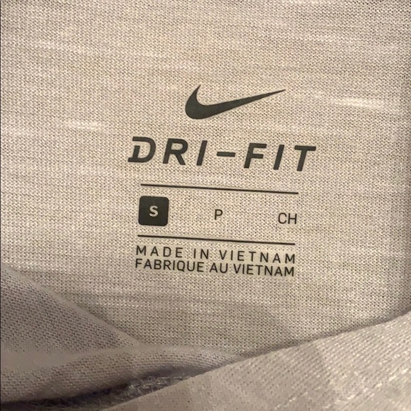 Women’s Nike Drifit Shirt - Picture 3 of 5